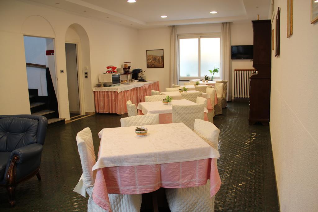 Hotel Persico Saluzzo Eksteriør bilde